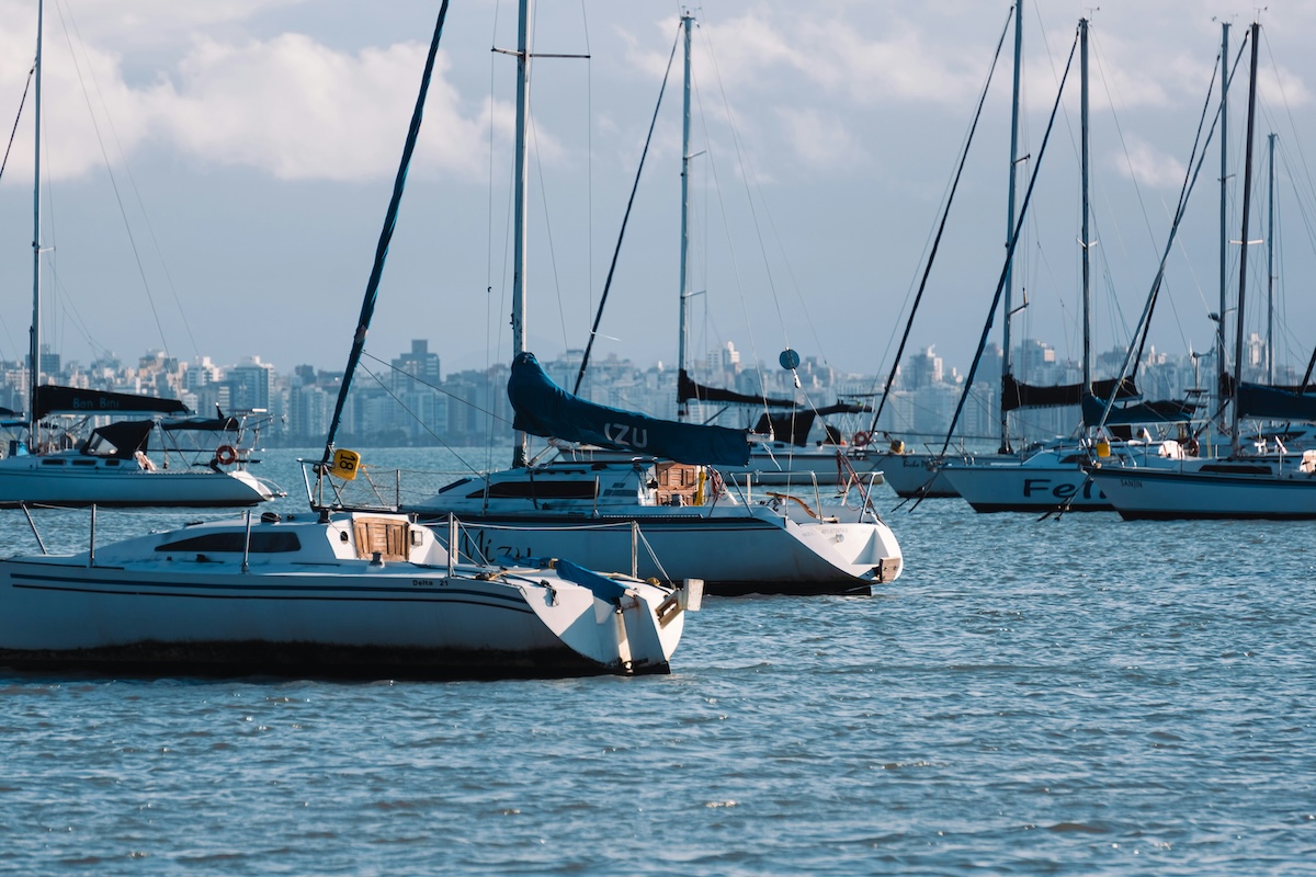 Boat Spring Cleaning Hacks: The Quick Way to Remove Oxidation and Grime